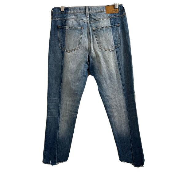 EXPRESS Mid Rise Raw Hem Pieced Original Girlfriend Crop Jeans sz 8 Reg - Picture 4 of 8